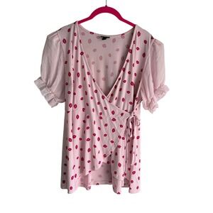 TORRID Pink Red Lips Puff Sleeve V-Neck Ladies Wrap Blouse, 1X